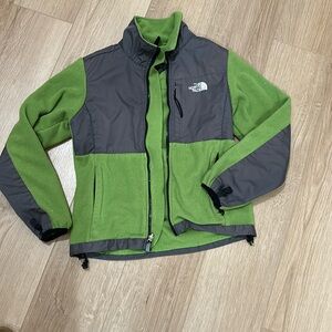 The North Face women’s jacket size small